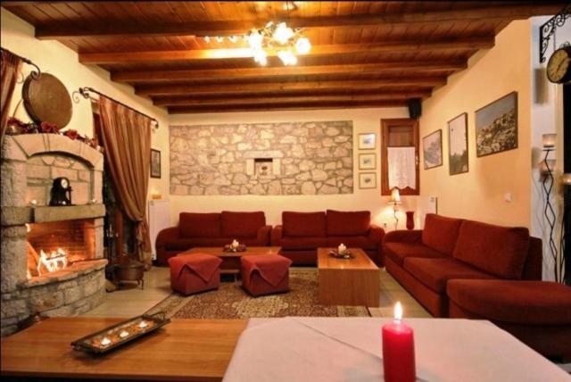 Koustenis Village Dimitsana Bagian luar foto