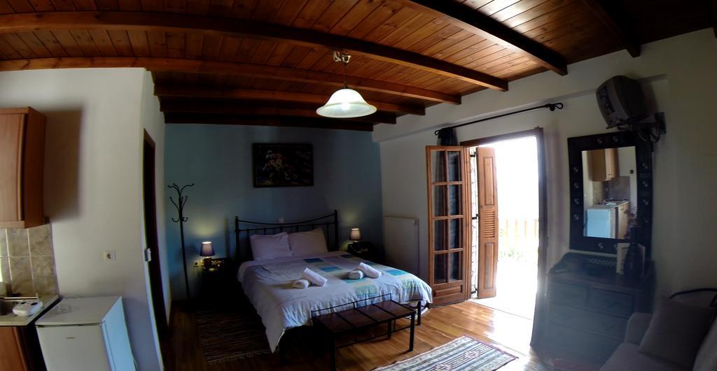 Koustenis Village Dimitsana Bagian luar foto
